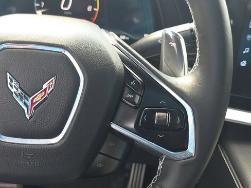 Used 2024 Chevrolet Corvette Stingray Coupe RWD image 18