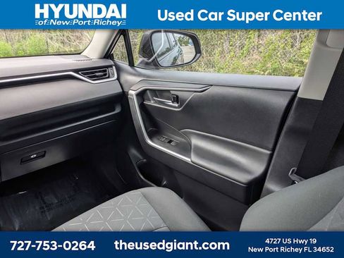 Used 2024 Toyota RAV4 AWD Hybrid image 20