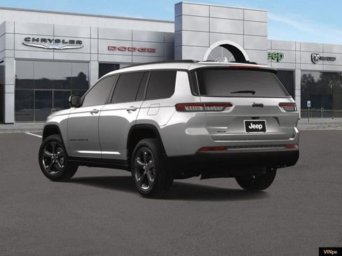 Used 2024 Jeep Grand Cherokee L Altitude AWD/4WD image 5