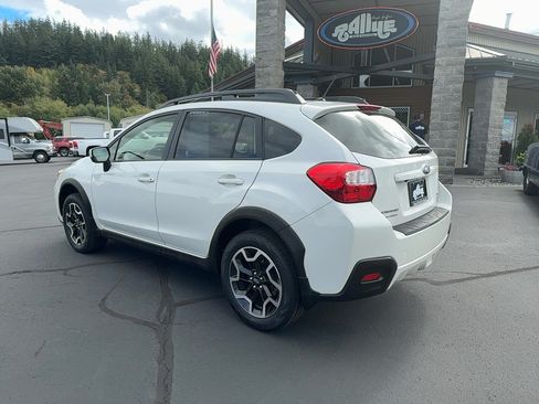 Used 2017 Subaru Crosstrek 2.0i Premium AWD/4WD image 7