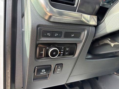 Used 2023 Ford F150 Lariat w/ Trailer Tow Package image 24