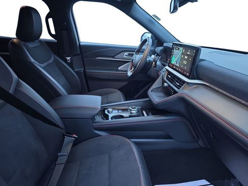 Used 2025 Ford Explorer ST image 16