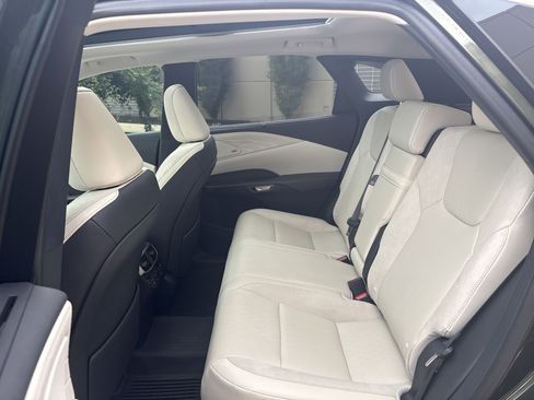 Used 2025 Lexus RX 350 w/ Convenience Package AWD/4WD image 30