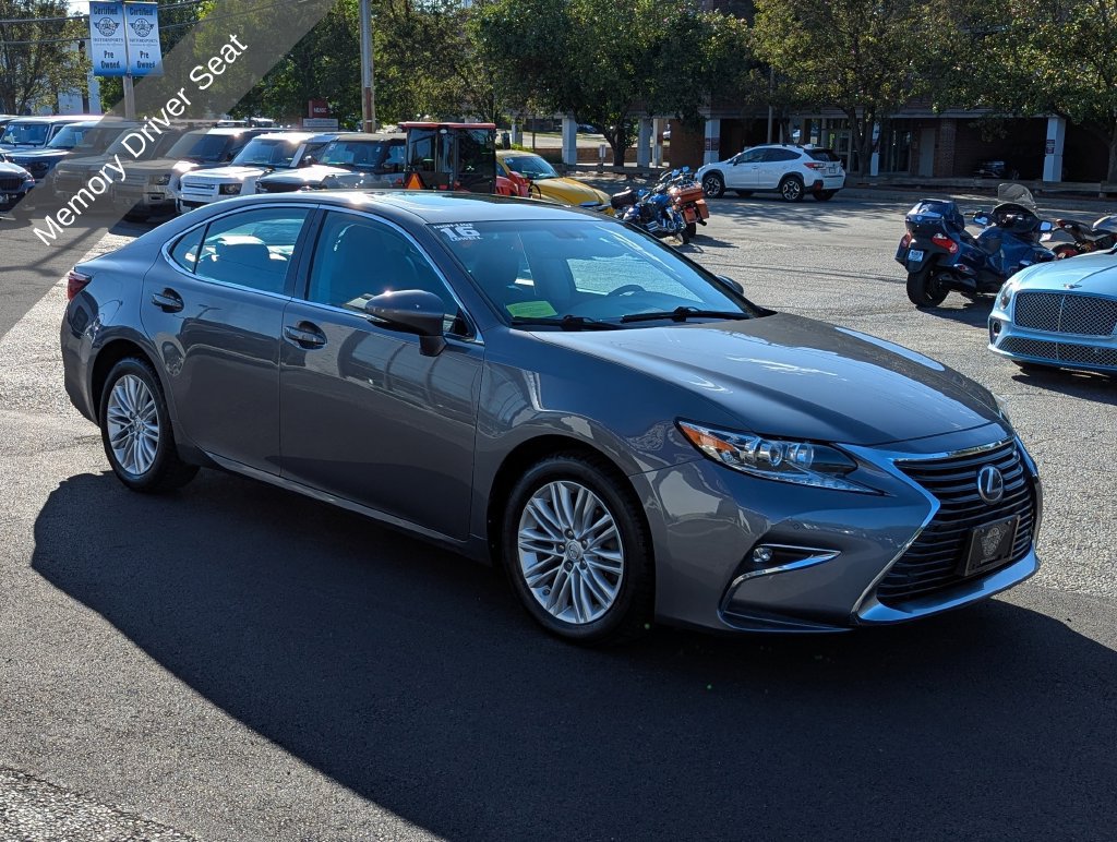 Used 2016 Lexus ES 350 w/ Premium Package w/Wood Trim FWD image 6