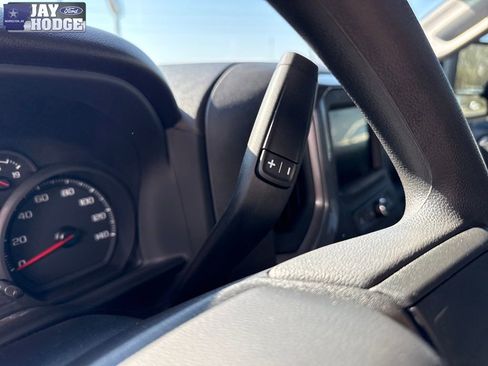 Used 2025 Chevrolet Silverado 2500 Custom w/ Custom Value Package image 33