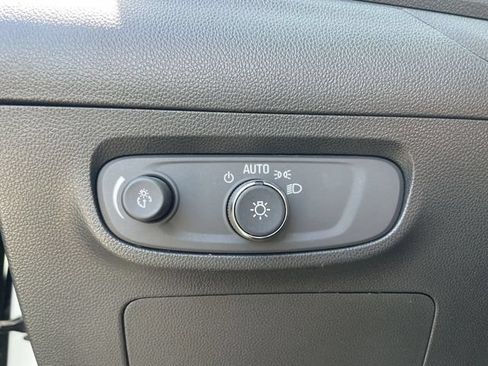 Certified 2024 Buick Encore GX Sport Touring FWD image 33