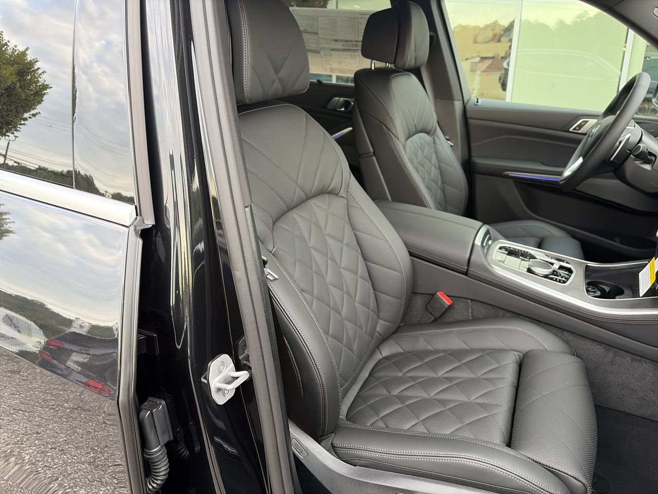 Used 2026 BMW X5 xDrive40i AWD/4WD image 37