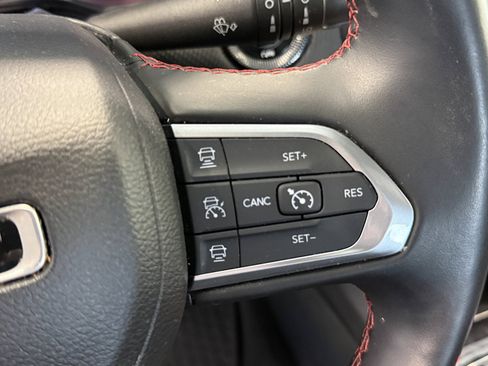 Used 2022 Jeep Compass Trailhawk w/ Trailhawk Convenience Group AWD/4WD image 19