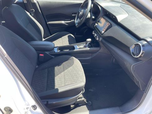 Used 2023 Nissan Kicks SV FWD image 15