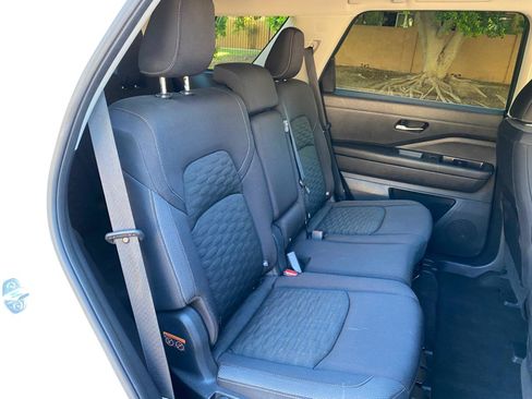 Used 2022 Nissan Pathfinder S FWD image 44