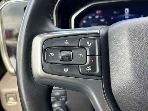 Used 2025 Chevrolet Silverado 1500 LT AWD/4WD image 17