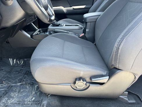 Used 2019 Toyota Tacoma TRD Sport RWD image 18