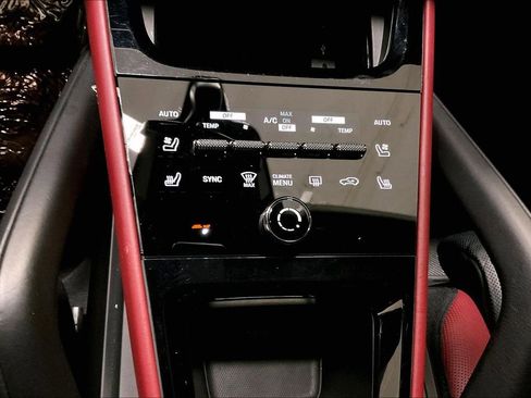 Used 2024 Porsche Cayenne Turbo GT image 33