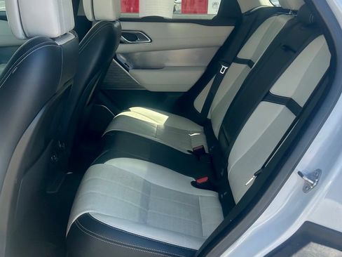 Used 2018 Land Rover Range Rover Velar R-Dynamic HSE AWD/4WD image 9