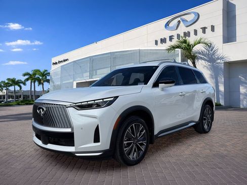Used 2026 INFINITI QX60 Luxe w/ Cargo Package FWD image 3