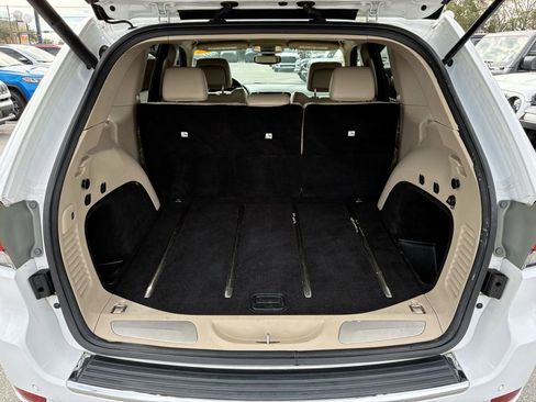 Used 2020 Jeep Grand Cherokee Altitude image 26