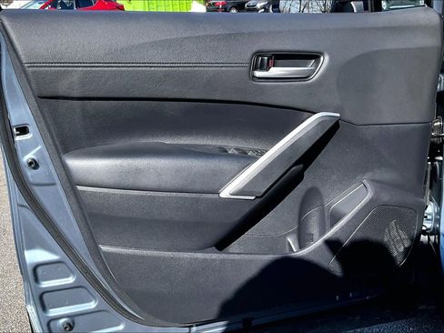 Used 2025 Toyota Corolla Cross XLE w/ Convenience Package image 22