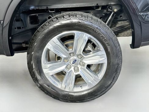 Used 2019 Ford F150 Platinum w/ Equipment Group 701A Luxury AWD/4WD image 34