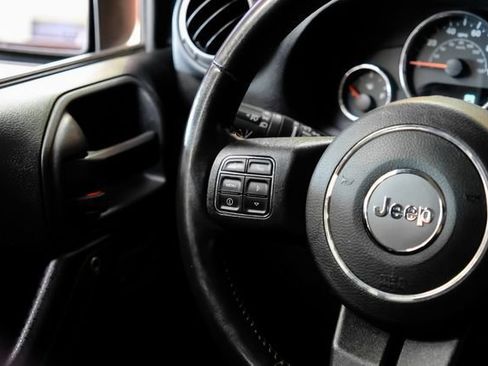 Used 2017 Jeep Wrangler Unlimited Sport AWD/4WD image 16