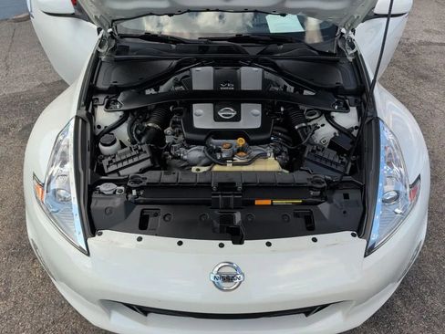 Used 2016 Nissan 370Z Touring Sport RWD image 14