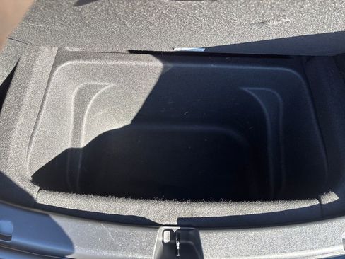 Used 2023 Tesla Model Y Long Range image 38