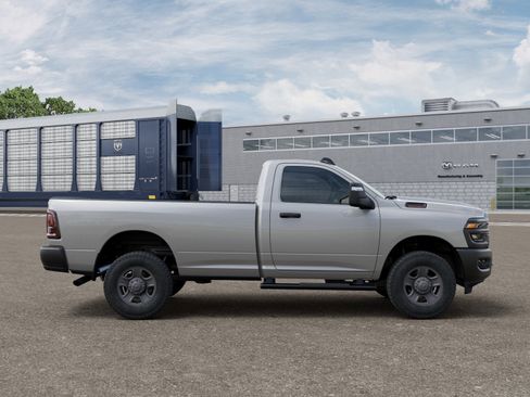 New 2026 RAM 2500 Tradesman AWD/4WD image 25