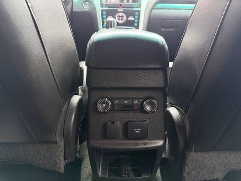 Used 2014 Ford Explorer Limited image 21