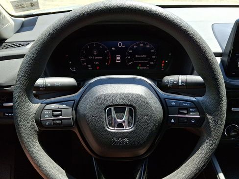 Used 2023 Honda Accord EX image 19