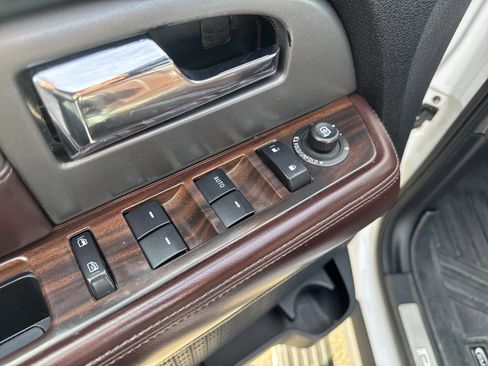 Used 2015 Ford Expedition EL Platinum image 14