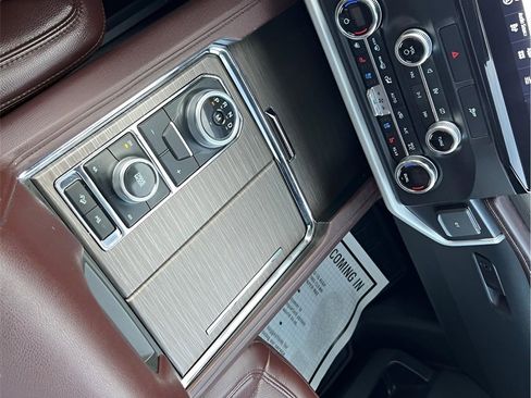 Used 2022 Ford Expedition Limited image 26