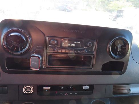 Used 2019 Mercedes-Benz Sprinter 144 image 14
