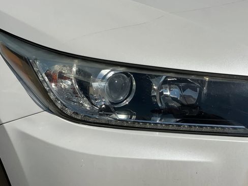 Used 2018 Toyota Highlander SE FWD image 35