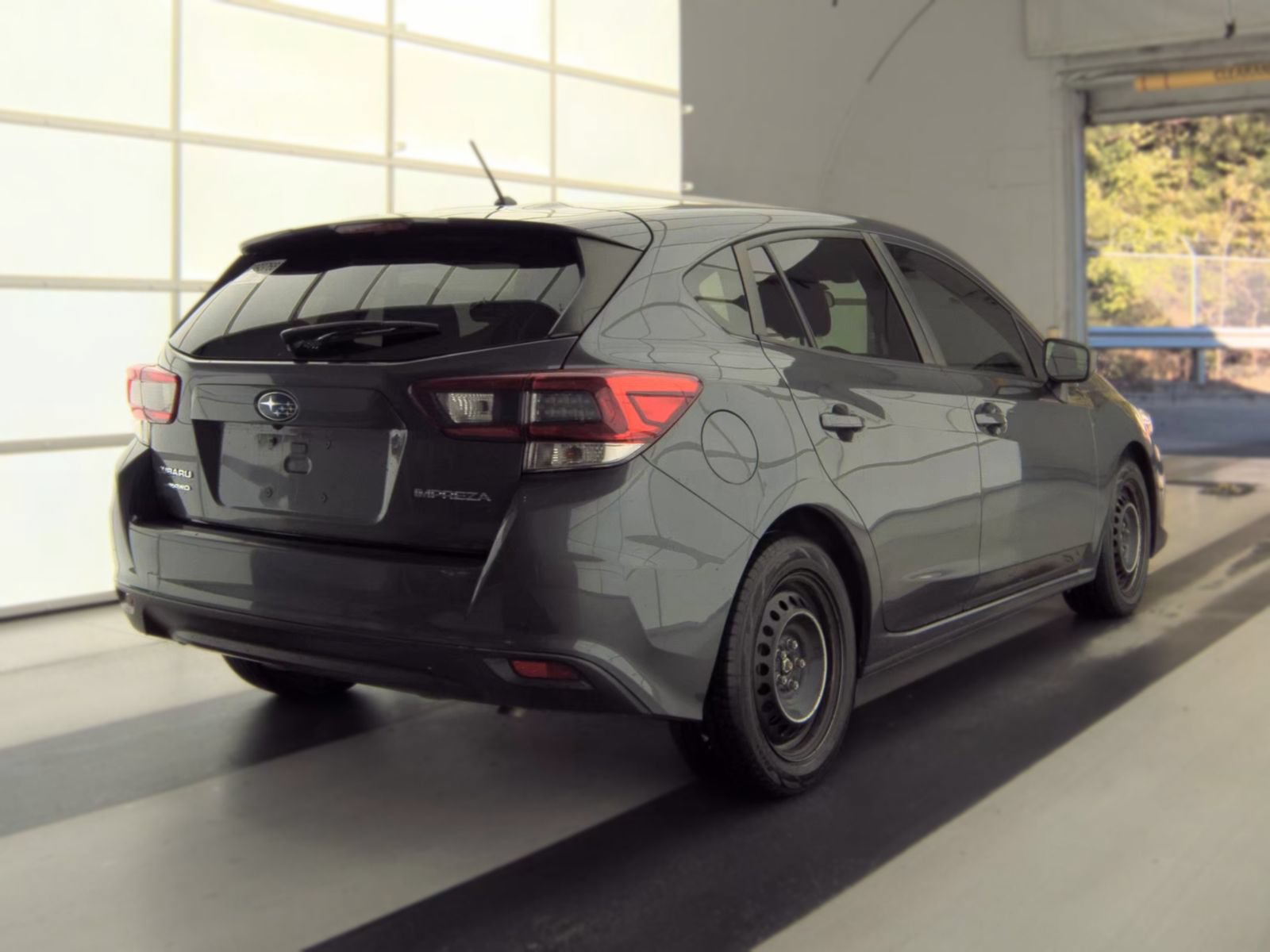 Used 2022 Subaru Impreza 2.0i AWD/4WD image 3