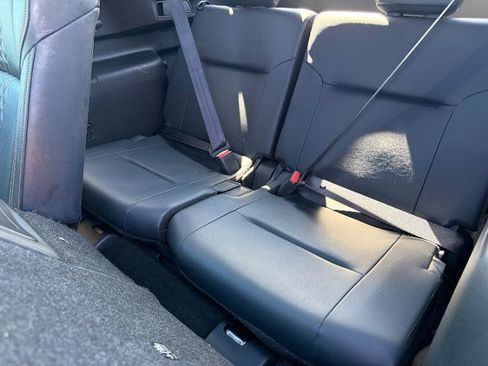 Used 2023 Mitsubishi Outlander AWD image 12