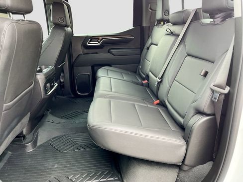Used 2024 Chevrolet Silverado 1500 LT Trail Boss w/ Convenience Package II AWD/4WD image 25