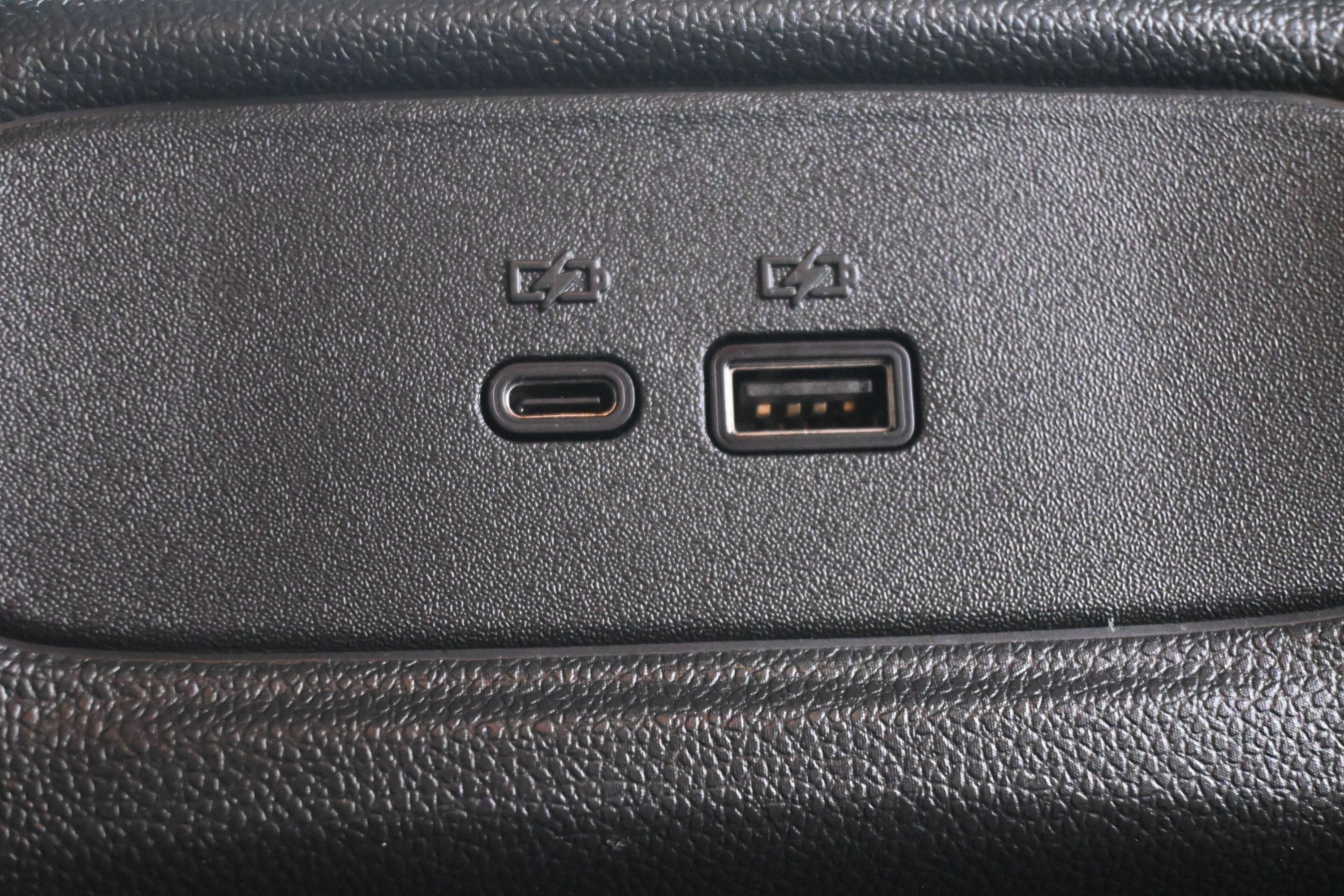 Certified 2024 Chevrolet Trax LT FWD image 24