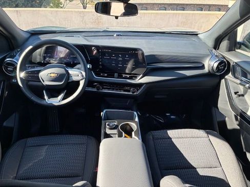 New 2026 Chevrolet Equinox LT AWD/4WD image 15