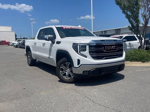 Used 2026 GMC Sierra 1500 SLT AWD/4WD image 2