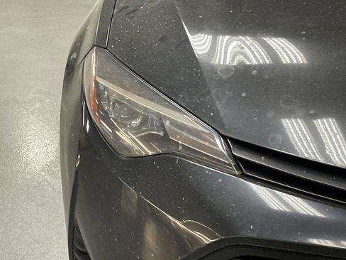 Used 2019 Toyota Corolla LE image 5