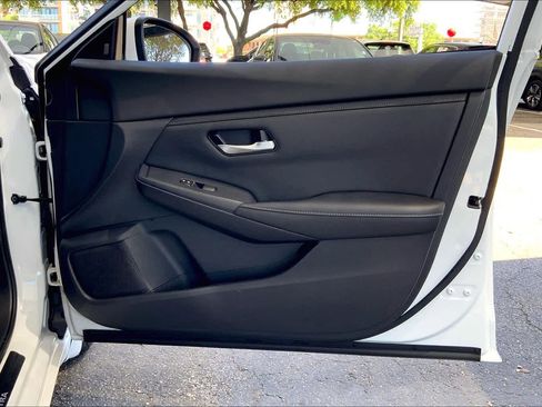 Used 2021 Nissan Sentra SV FWD image 23