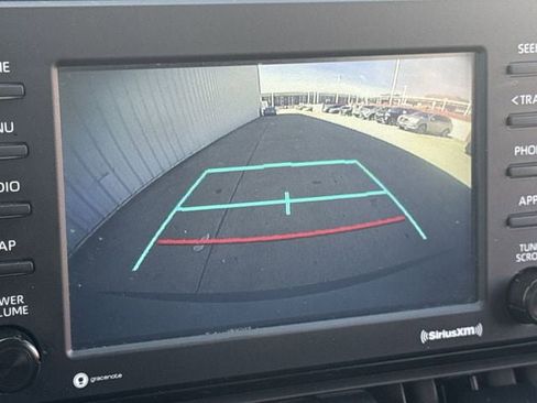 Used 2021 Toyota RAV4 XLE Premium image 18