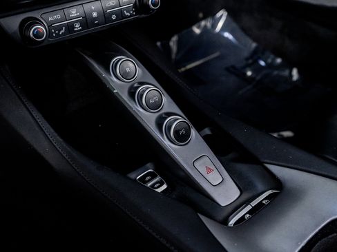 Used 2019 Ferrari Portofino image 45