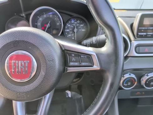 Used 2017 FIAT 124 Spider Classica image 16