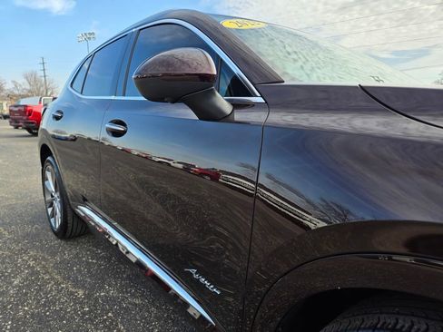 Used 2022 Buick Envision Avenir w/ Technology Package II image 45