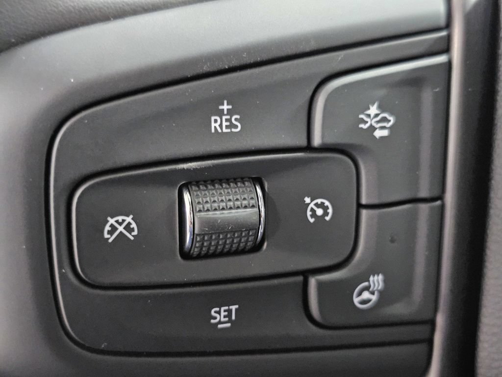 Used 2026 Chevrolet Silverado 2500 LTZ w/ LTZ Convenience Package AWD/4WD image 34