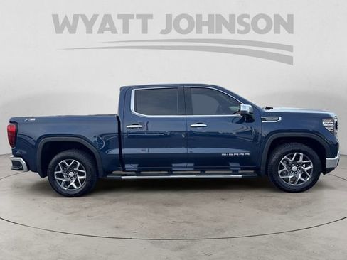 Used 2023 GMC Sierra 1500 SLT w/ SLT Convenience Package AWD/4WD image 6
