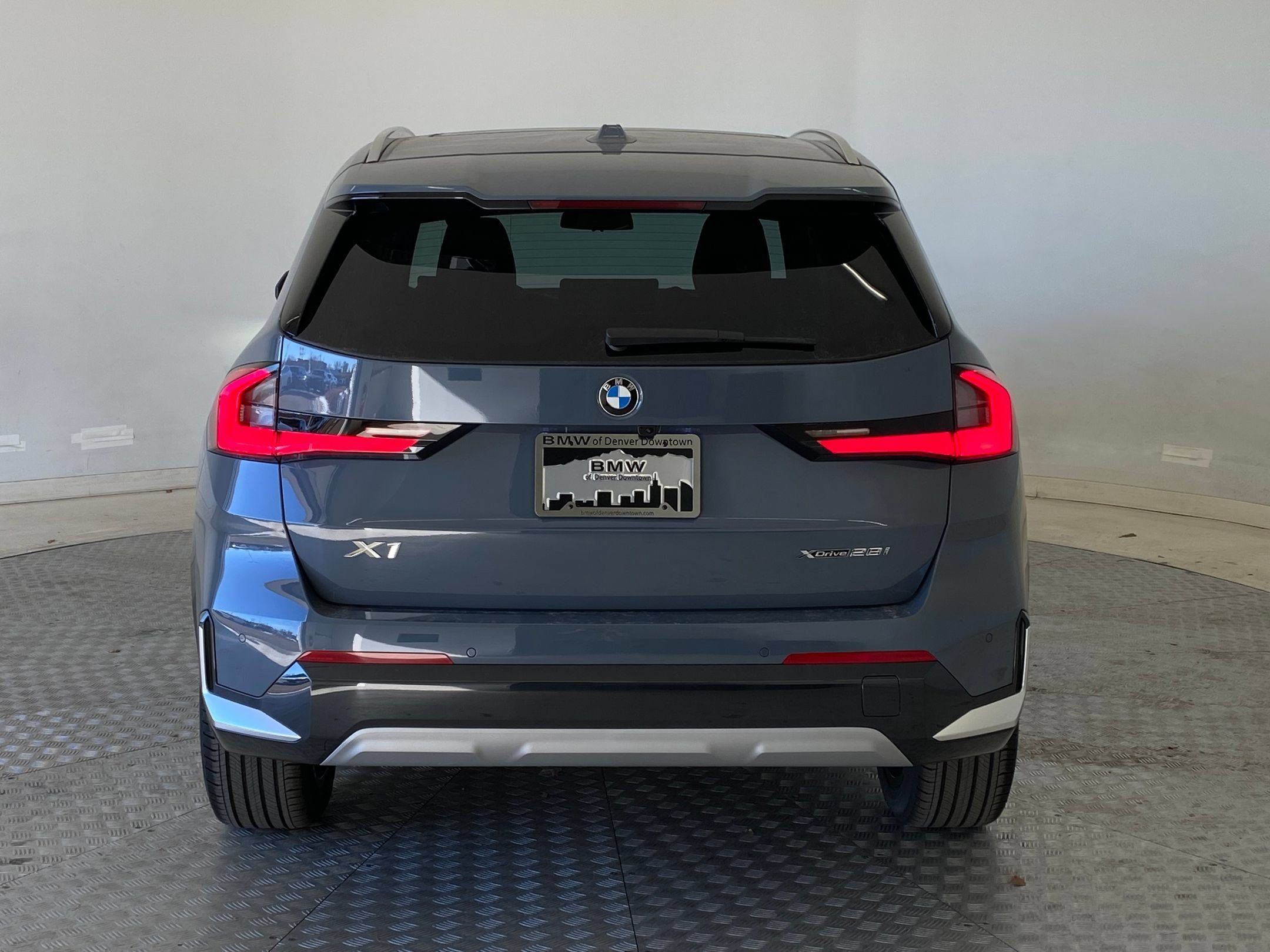 Used 2026 BMW X1 xDrive28i w/ Technology Package AWD/4WD image 9