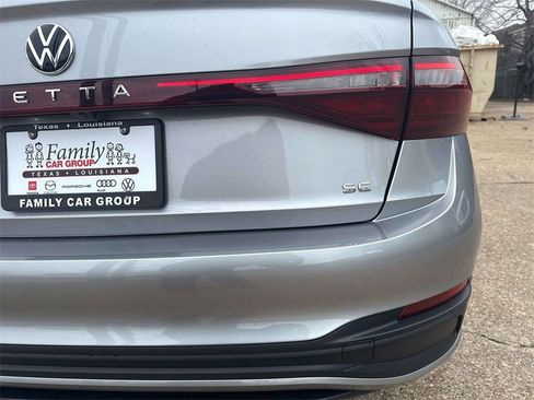 New 2026 Volkswagen Jetta SE FWD image 9