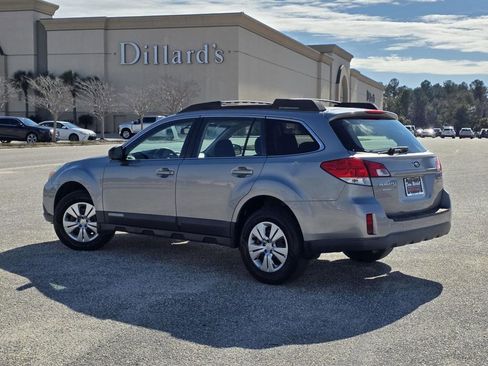 Used 2011 Subaru Outback 2.5i image 4
