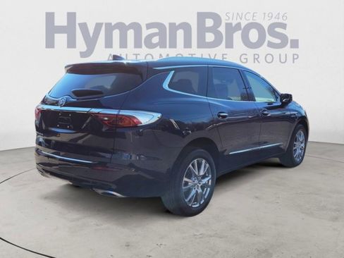 Used 2023 Buick Enclave Essence w/ Experience Buick Package image 3